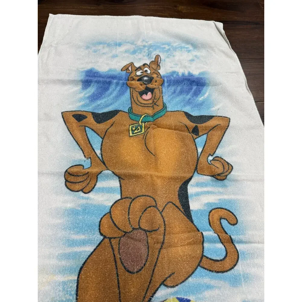 Vintage Scooby Doo Beach Towel 26x50 Cartoon Dog Pool Bath Well Loved Retro